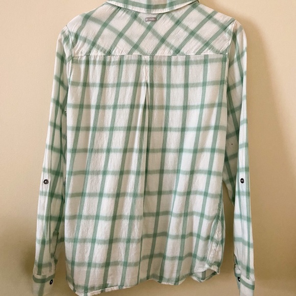 M Columbia Light Cotton Button Up - Picture 3 of 4